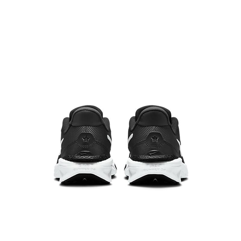 NIKE J Star Runner 4 Gs på