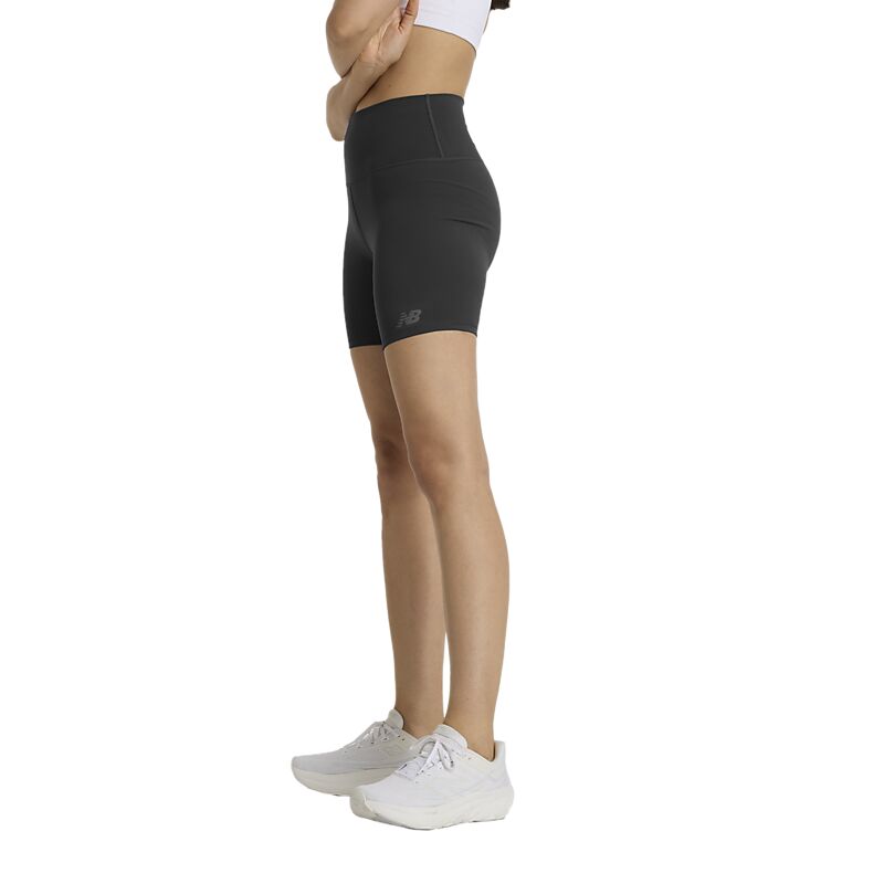 NEW BALANCE W Harmony High Rise Short 6" på