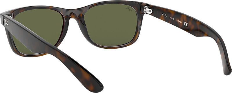 RAY-BAN NEW WAYFARER på