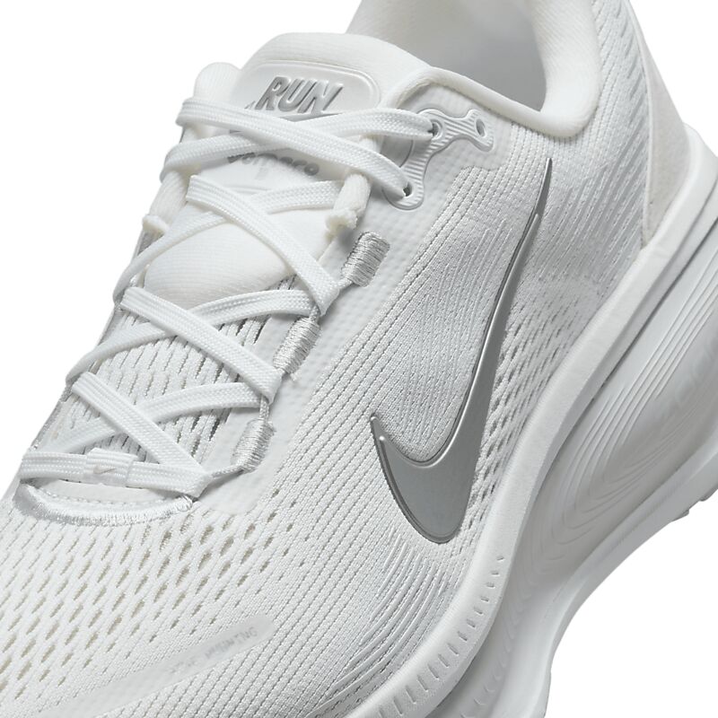 NIKE W Vomero 18 på