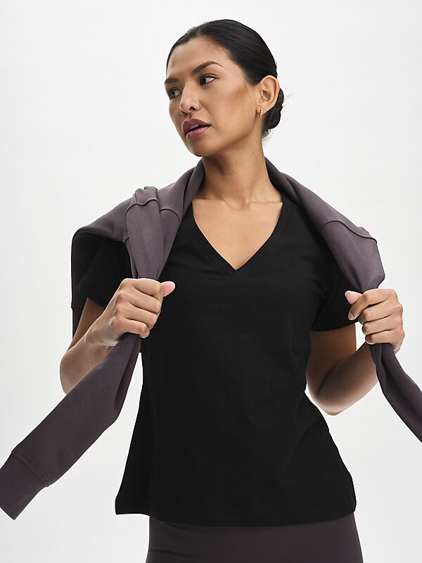 SOC W REGULAR FIT V-NECK TEE på