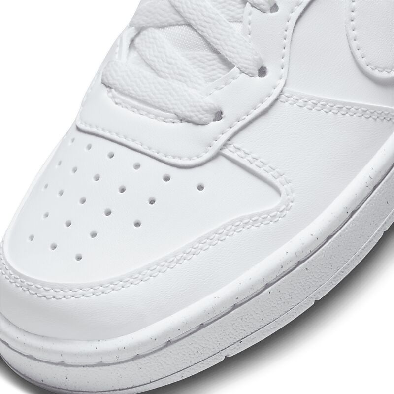 NIKE J Court Borough Low Rec Gs på