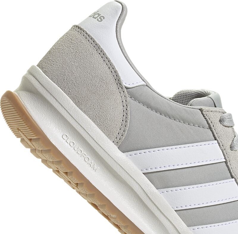 ADIDAS W Run 70S 2.0 på