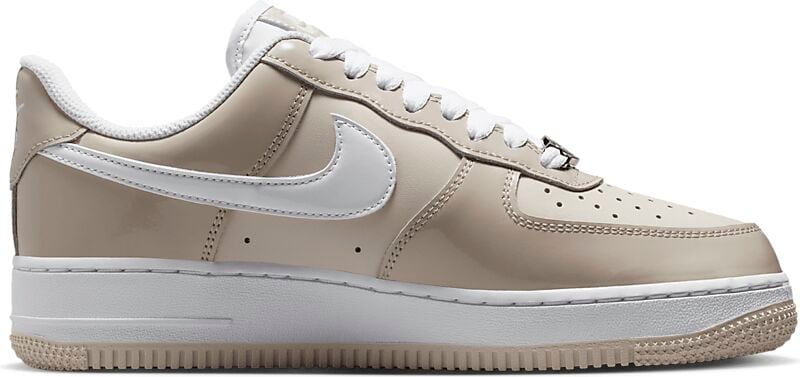 NIKE W AIR FORCE 1 på