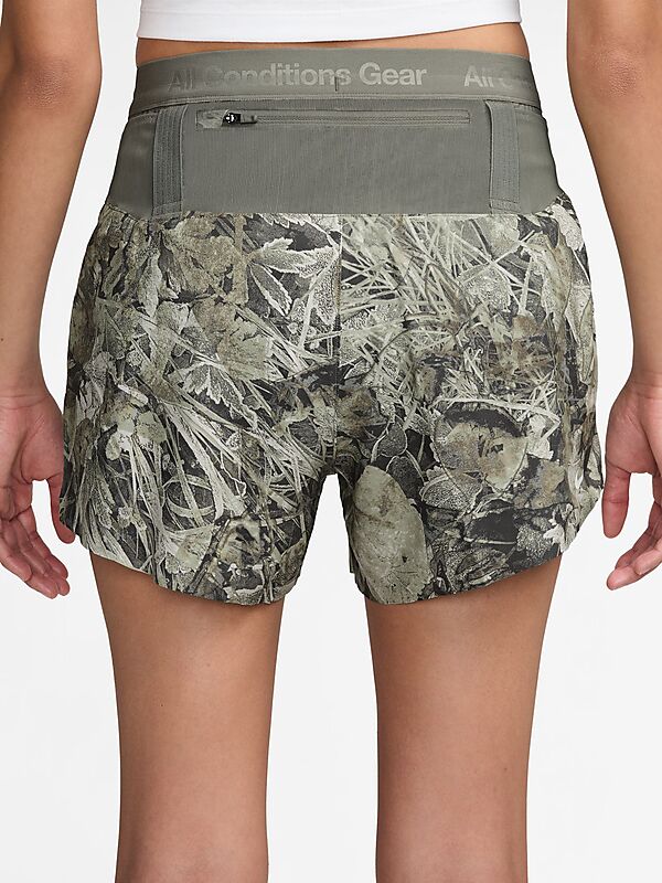 NIKE W ACG TRAIL 4" SHORTS på