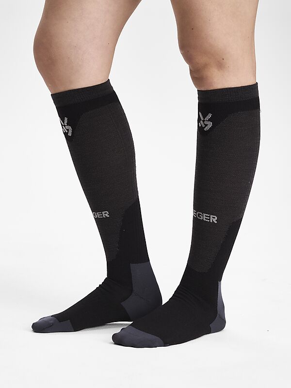 SEGER RACE LIGHT WOOL COMPRESSION SKI SOCK på
