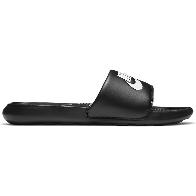 NIKE M Victori One på
