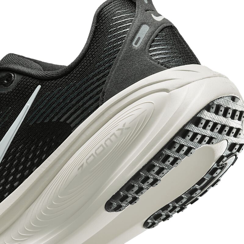 NIKE W Vomero 18 på