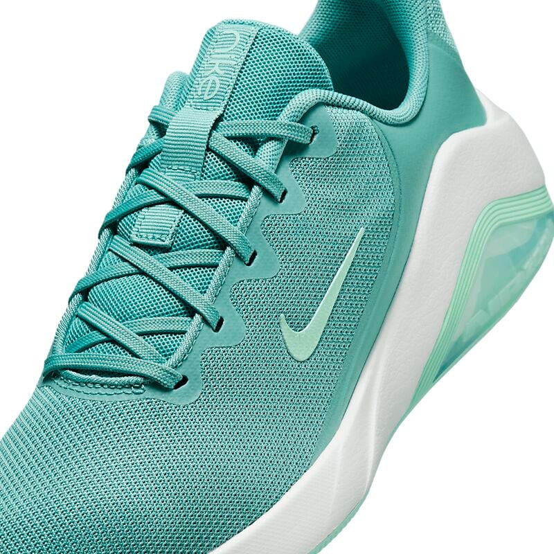 NIKE W Bella 7 på