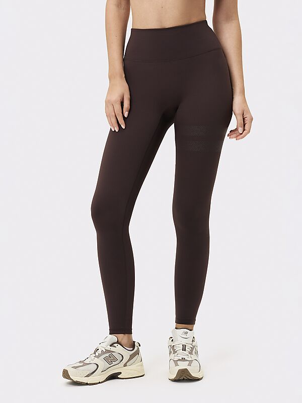 STRONGER The Signature One Leggings på