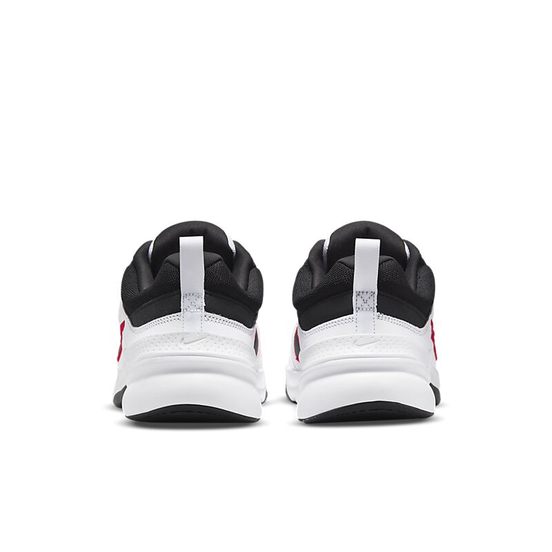 NIKE M Defy All Day på