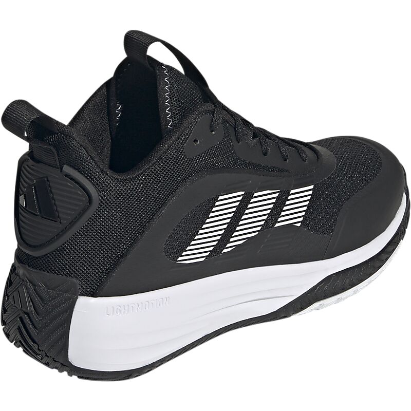 ADIDAS Ownthegame 3.0 på