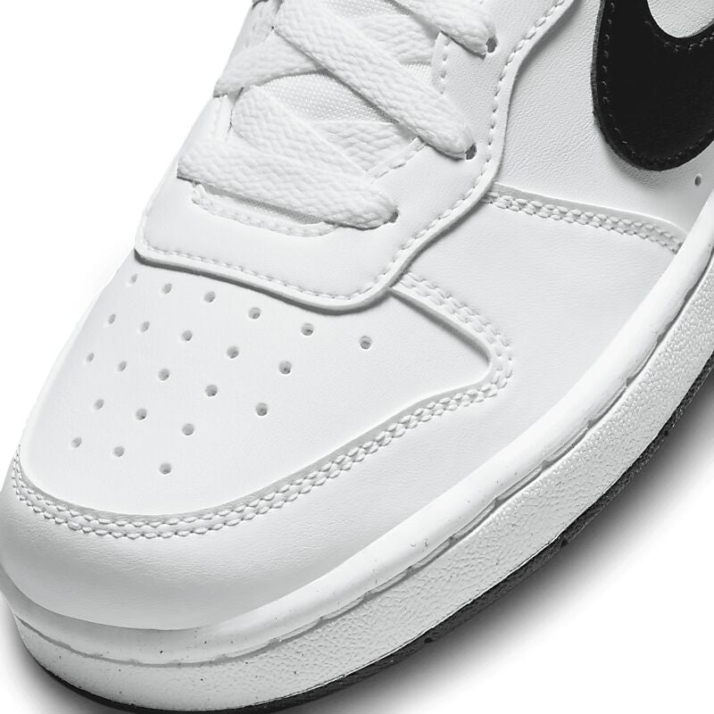 NIKE J Court Borough Low Rec Gs på