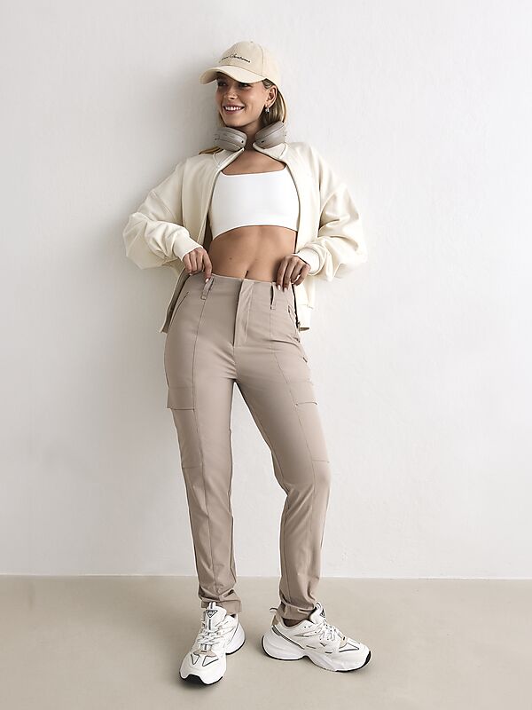 AIM´N STRAIGHT LEG CARGO PANTS på