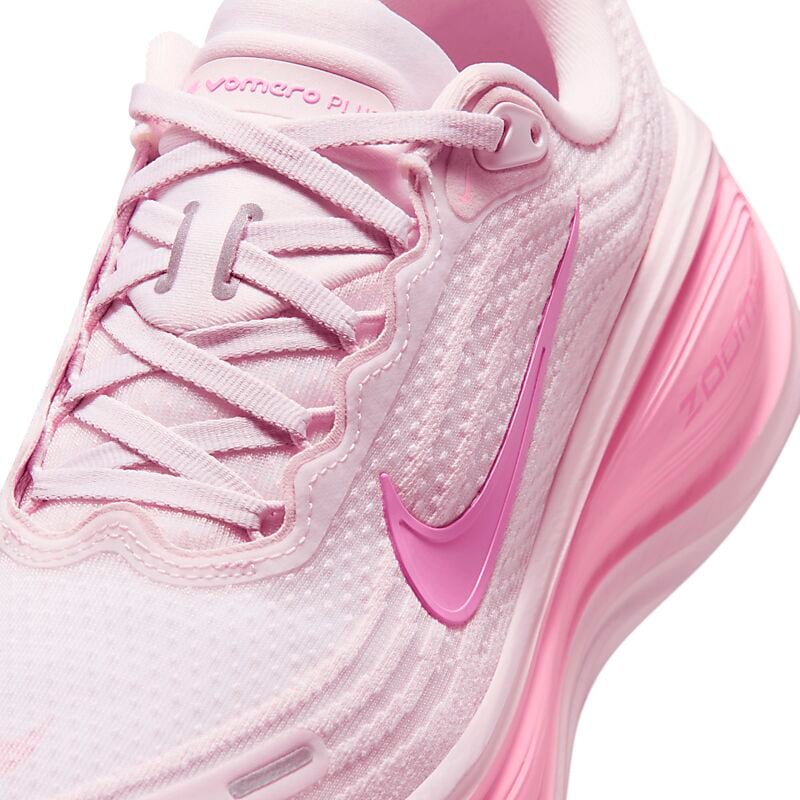 NIKE W Vomero Plus på