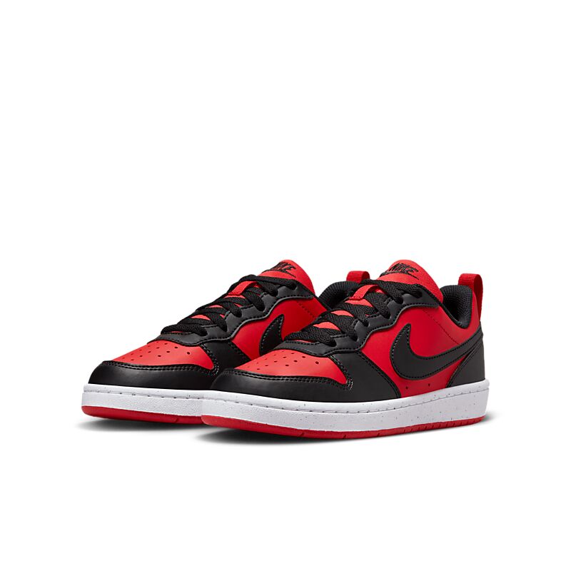 NIKE J Court Borough Low Rec Gs på