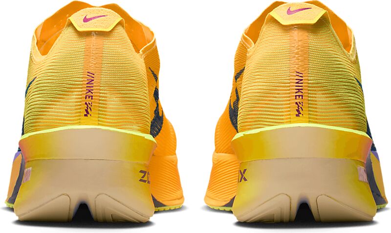 NIKE M ZoomX Vaporfly 4 på