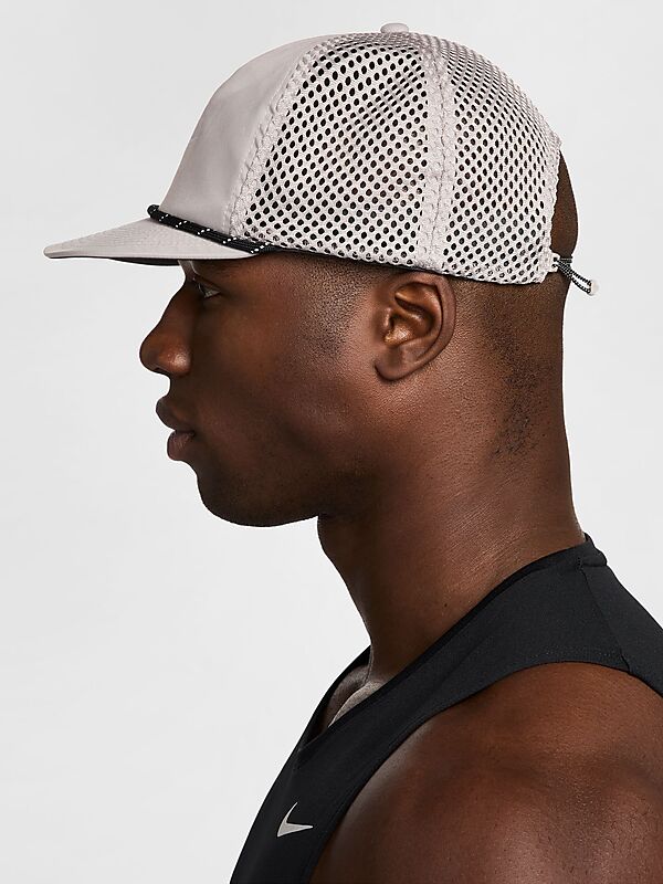 NIKE NK DF PRO CAP US FB RN SWSH på