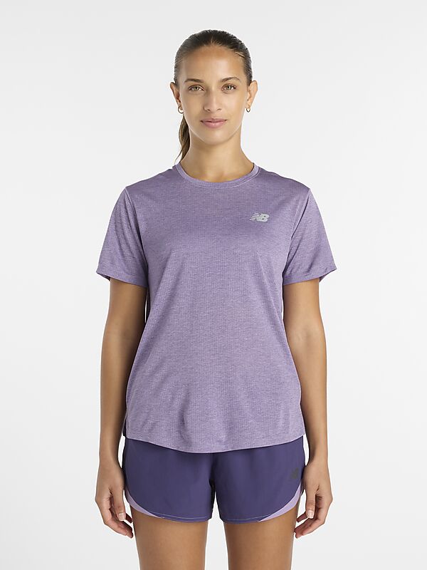 NEW BALANCE W Athletics Short Sleeve på