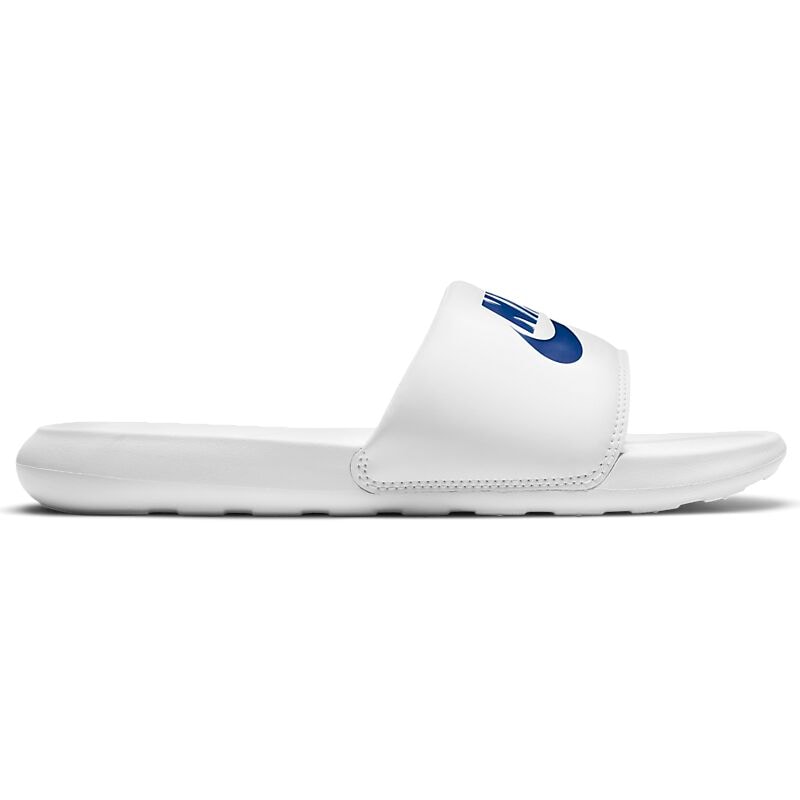 NIKE M Victori One på