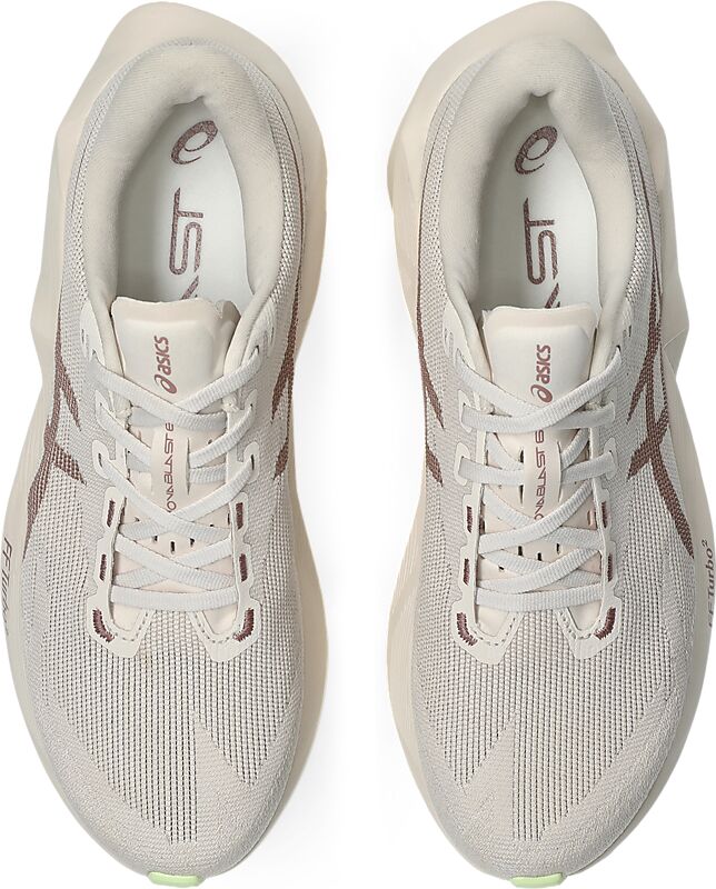 ASICS W NOVABLAST 6 på
