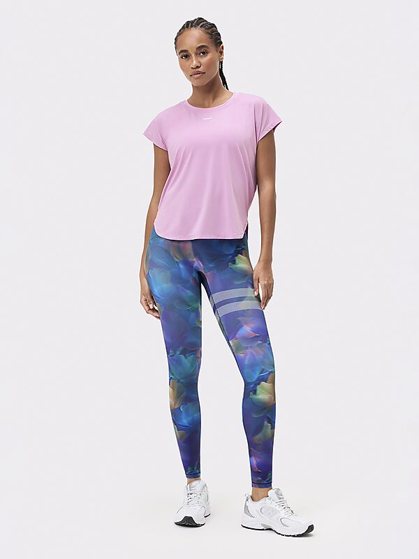 STRONGER Drop T-shirt på