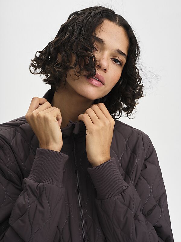 EVEREST W Emory Quilt Jacket på