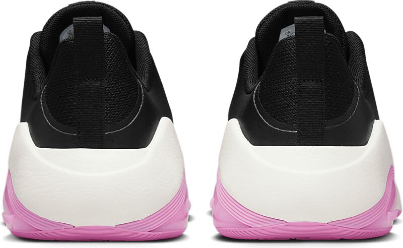NIKE W Bella 7 på