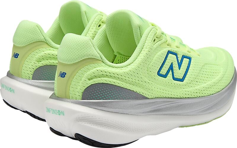 NEW BALANCE W 1080 V15 på