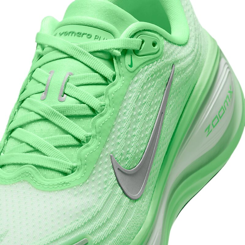 NIKE W Vomero Plus på