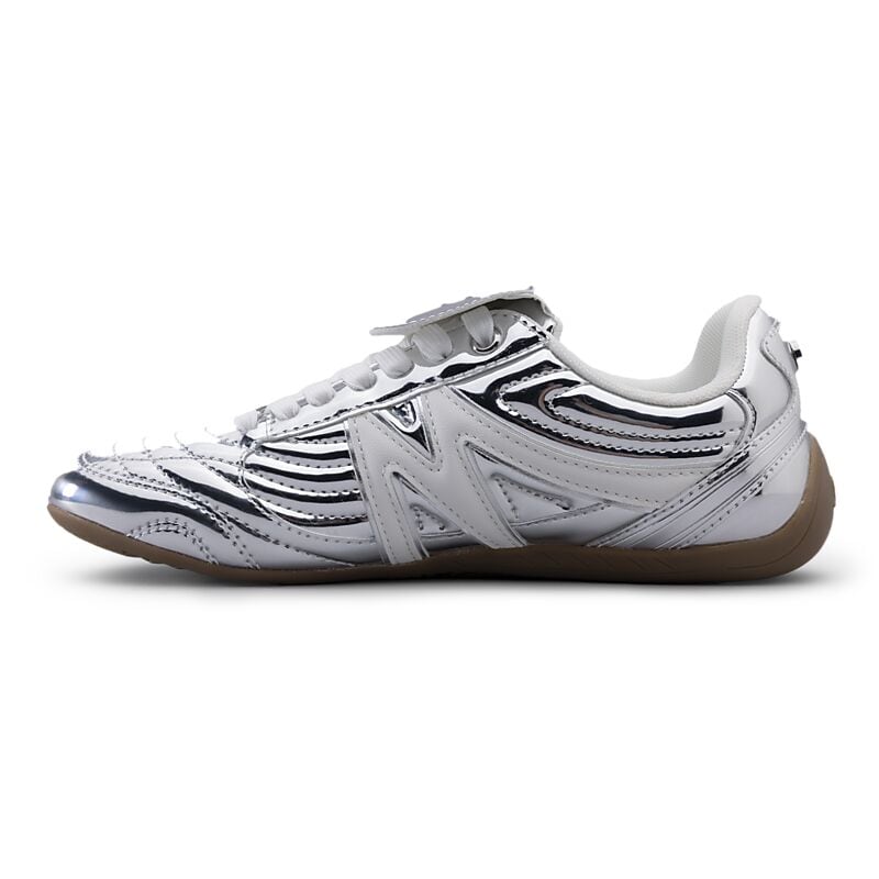 STEVE MADDEN W Freekick-e på