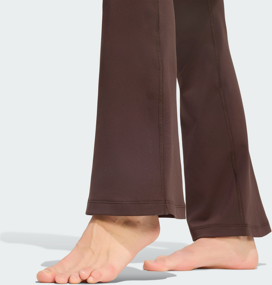 ADIDAS Adidas All Me Essentials Flare Leggings på