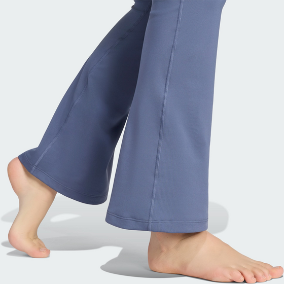 ADIDAS Adidas All Me Essentials Flare Leggings på