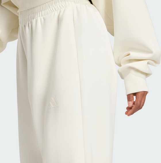 ADIDAS Adidas All Szn Soft Lux Loose Pant på