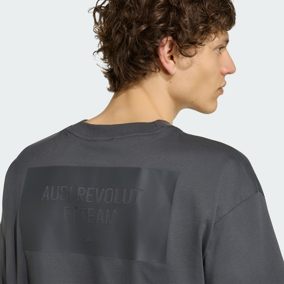ADIDAS Adidas Audi Revolut F1 Team Elevated Graphic I T-shirt på
