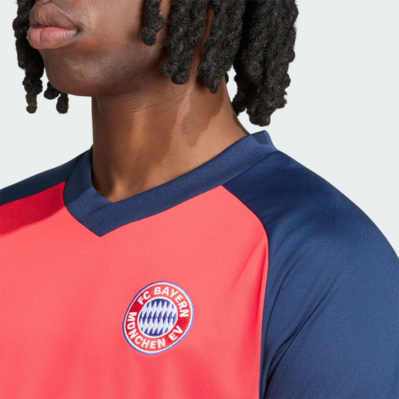 ADIDAS Adidas Bayern München 26/27 Uppvärmningströja på