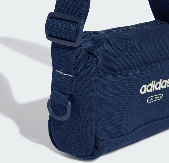 ADIDAS Adidas Canvas Cross Body Väska på