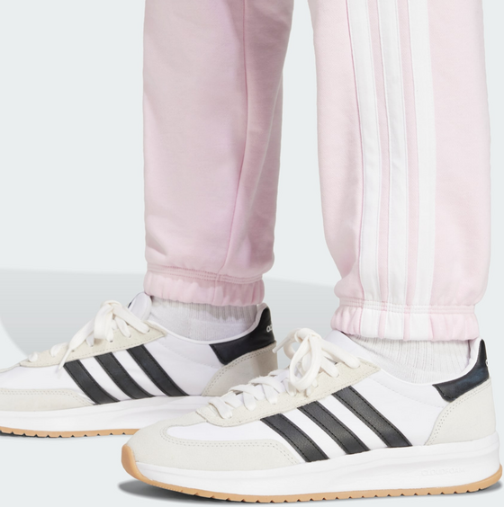 ADIDAS Adidas Essentials 3-stripes French Terry-byxor Med Mudd på