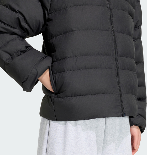 ADIDAS Adidas Essentials Packable Insulated Jacka på