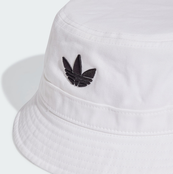 ADIDAS ORIGINALS Adidas Originals Adicolor Trefoil Buckethatt på