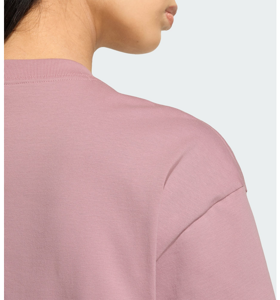 ADIDAS ORIGINALS Adidas Originals Essentials Boyfriend T-shirt på