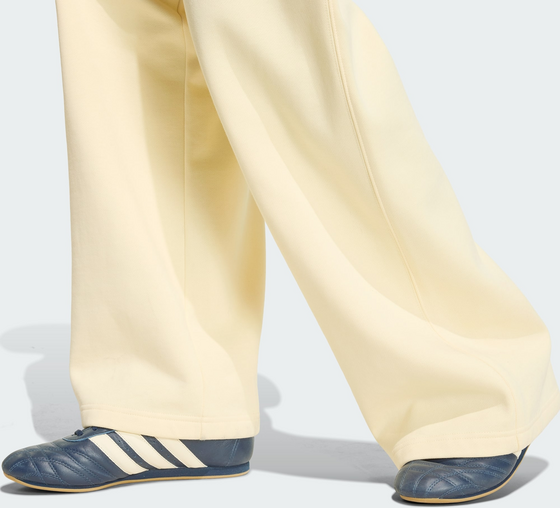 ADIDAS ORIGINALS Adidas Originals Essentials Fleecebyxor Med Vida Ben på