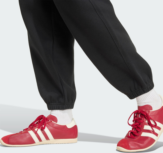 ADIDAS ORIGINALS Adidas Originals Essentials Loose Fleece Joggingbyxor på