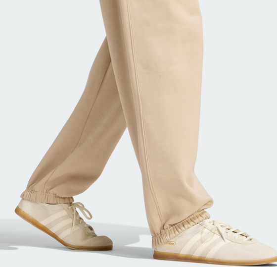ADIDAS ORIGINALS Adidas Originals Essentials Loose Fleece Joggingbyxor på