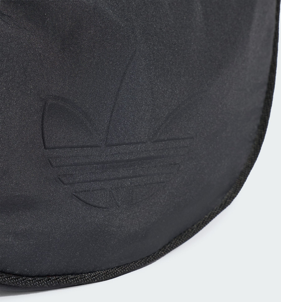 ADIDAS ORIGINALS Adidas Originals Everyday Icons Half Crescent Handväska på