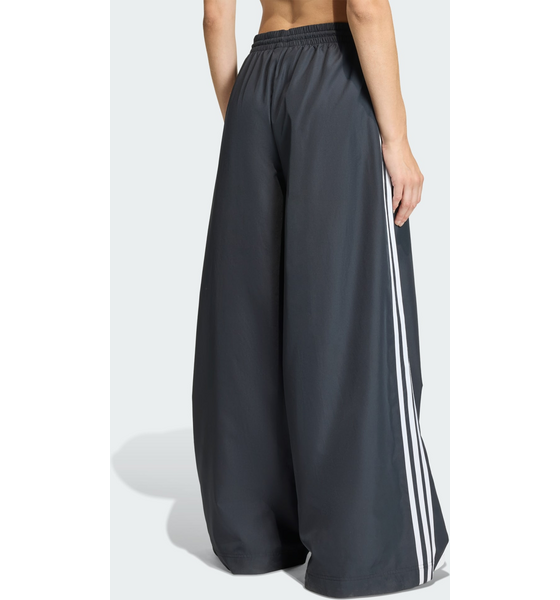 ADIDAS ORIGINALS Adidas Originals Firebird Adilenium Träningsbyxor på