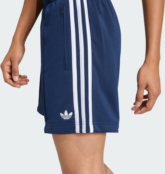 ADIDAS ORIGINALS Adidas Originals Firebird Classic Shorts på