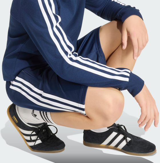ADIDAS ORIGINALS Adidas Originals Firebird Shorts på