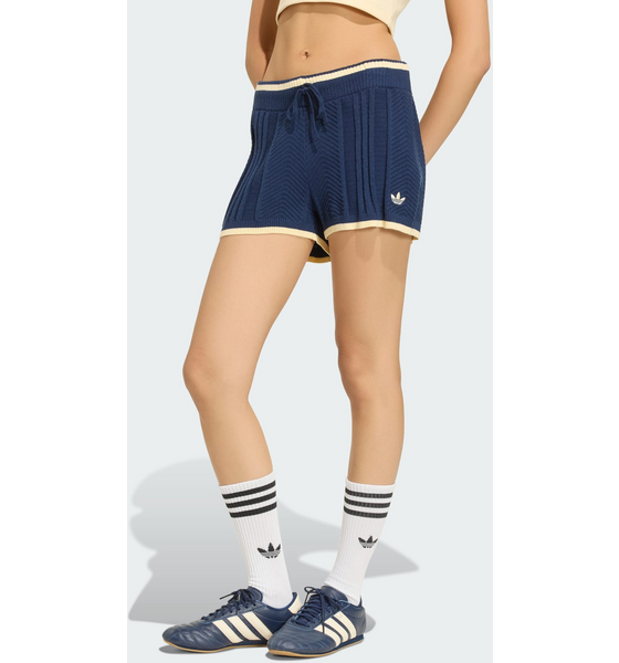 ADIDAS ORIGINALS Adidas Originals Kabelstickade Shorts på