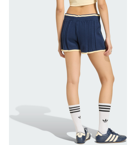 ADIDAS ORIGINALS Adidas Originals Kabelstickade Shorts på
